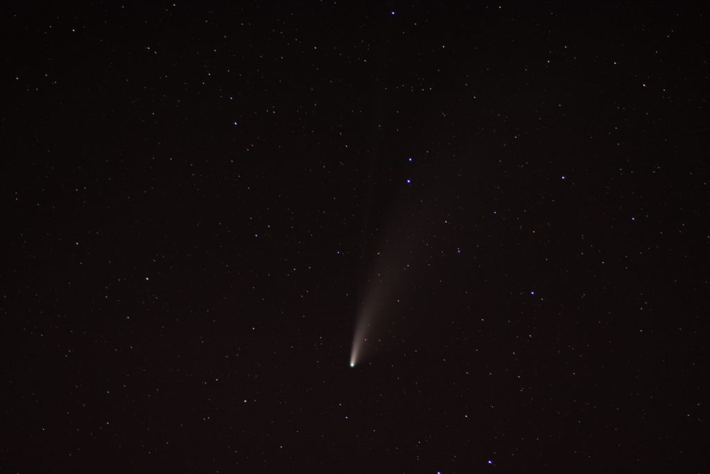 Le ciel nocturne du mois d'octobre : La comète Neowise
