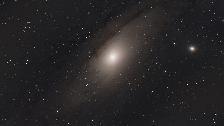 Galaxie d'Andromède : M31 . Nikon D7100 sur Newton 250x1200